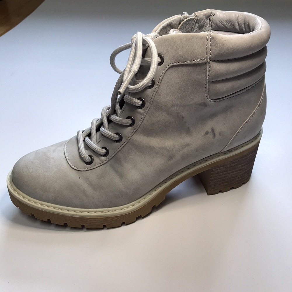 Women's Grey Hiking Boot‎ Size 7